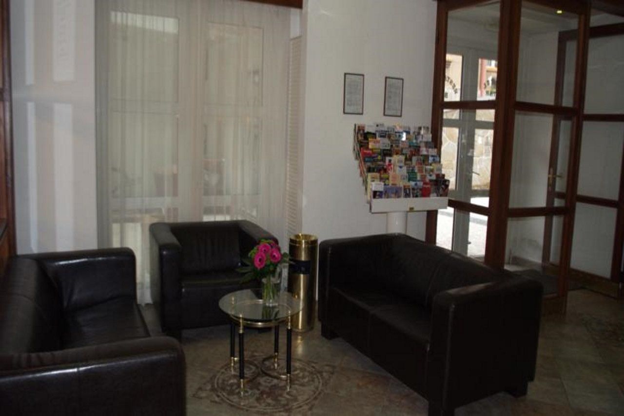 Hotel Otar Πράγα Εξωτερικό φωτογραφία