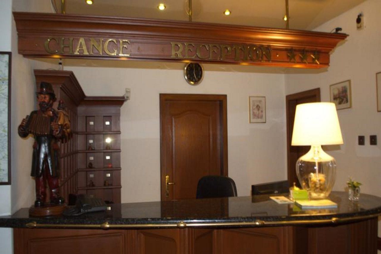 Hotel Otar Πράγα Εξωτερικό φωτογραφία