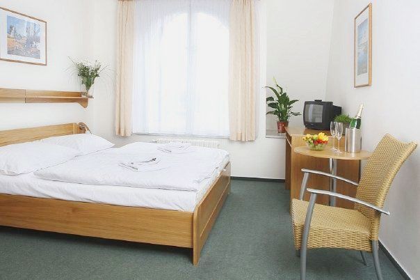 Hotel Otar Πράγα Εξωτερικό φωτογραφία