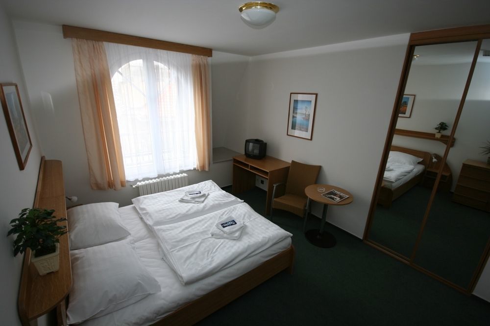 Hotel Otar Πράγα Εξωτερικό φωτογραφία