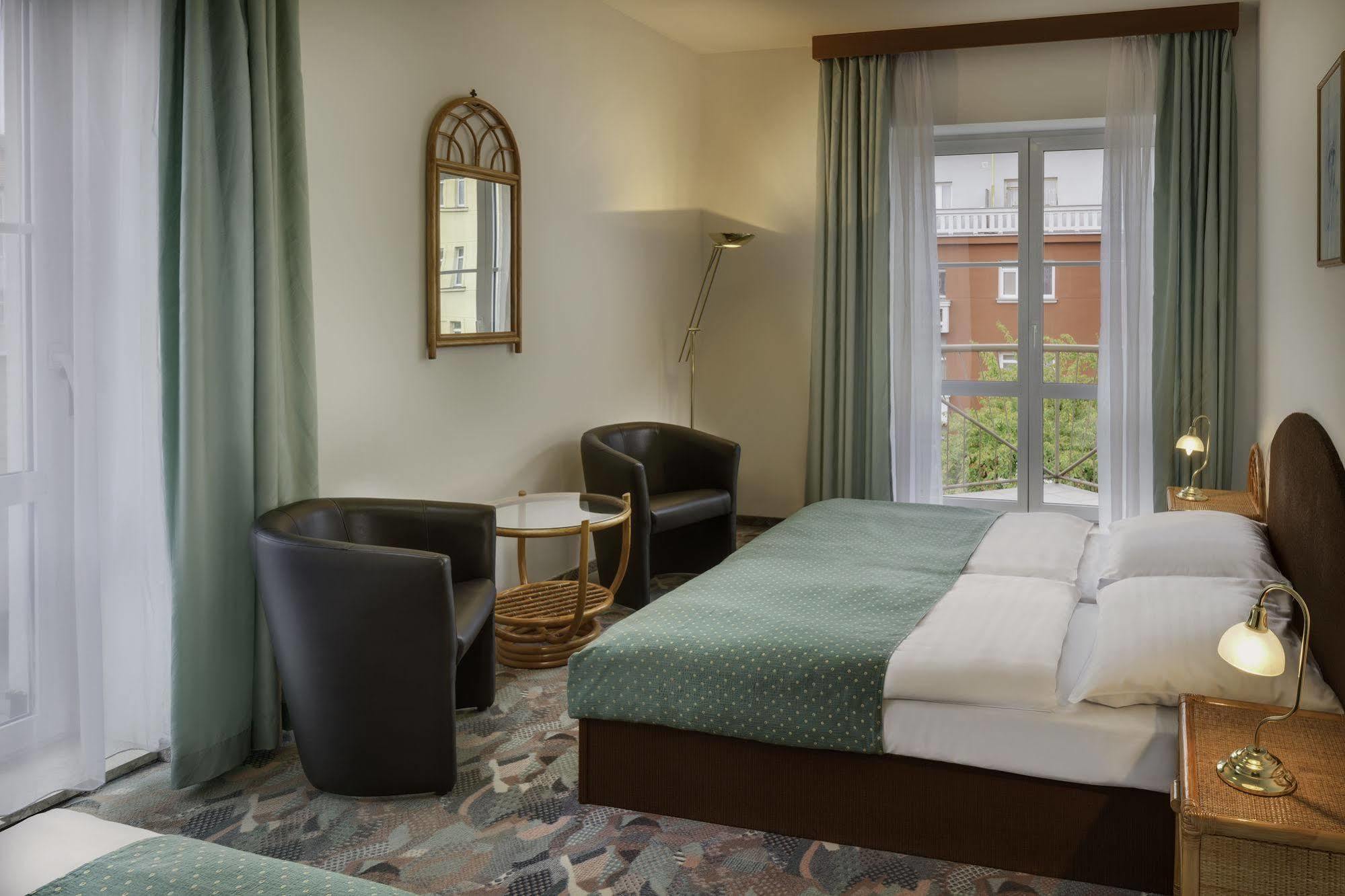 Hotel Otar Πράγα Εξωτερικό φωτογραφία