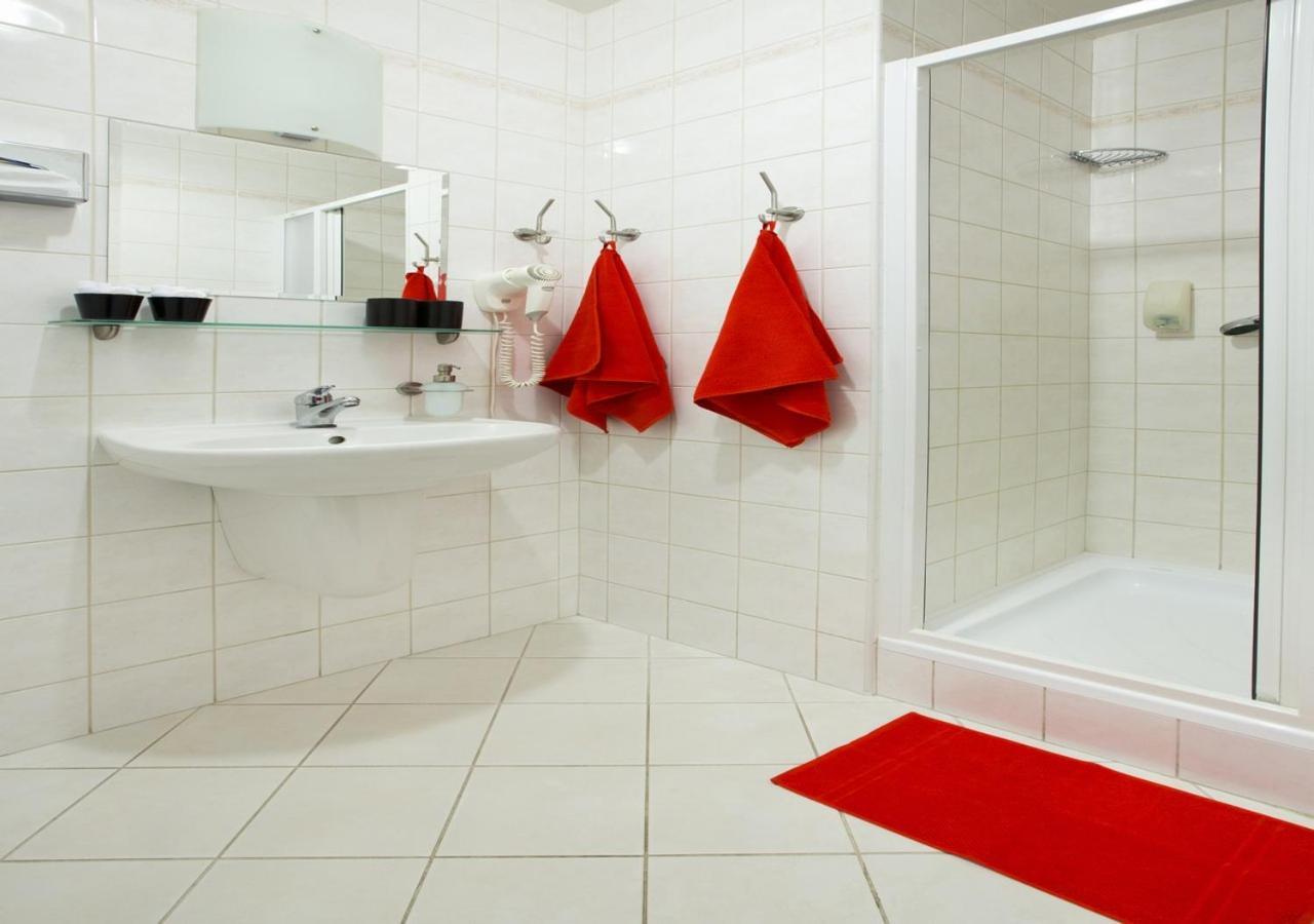 Hotel Otar Πράγα Εξωτερικό φωτογραφία