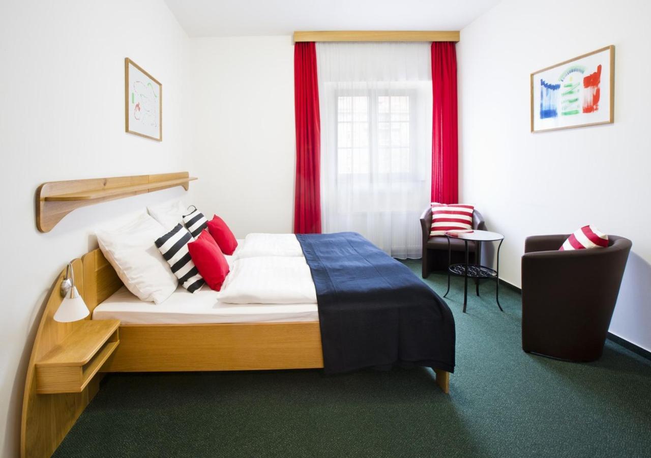 Hotel Otar Πράγα Εξωτερικό φωτογραφία